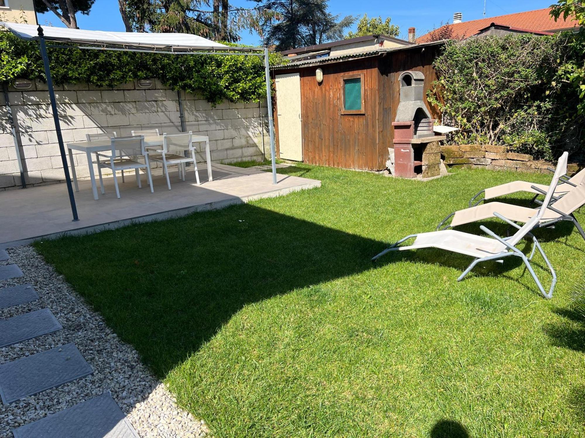 Casa Vacanze Vespucci Torre del Lago Puccini Buitenkant foto