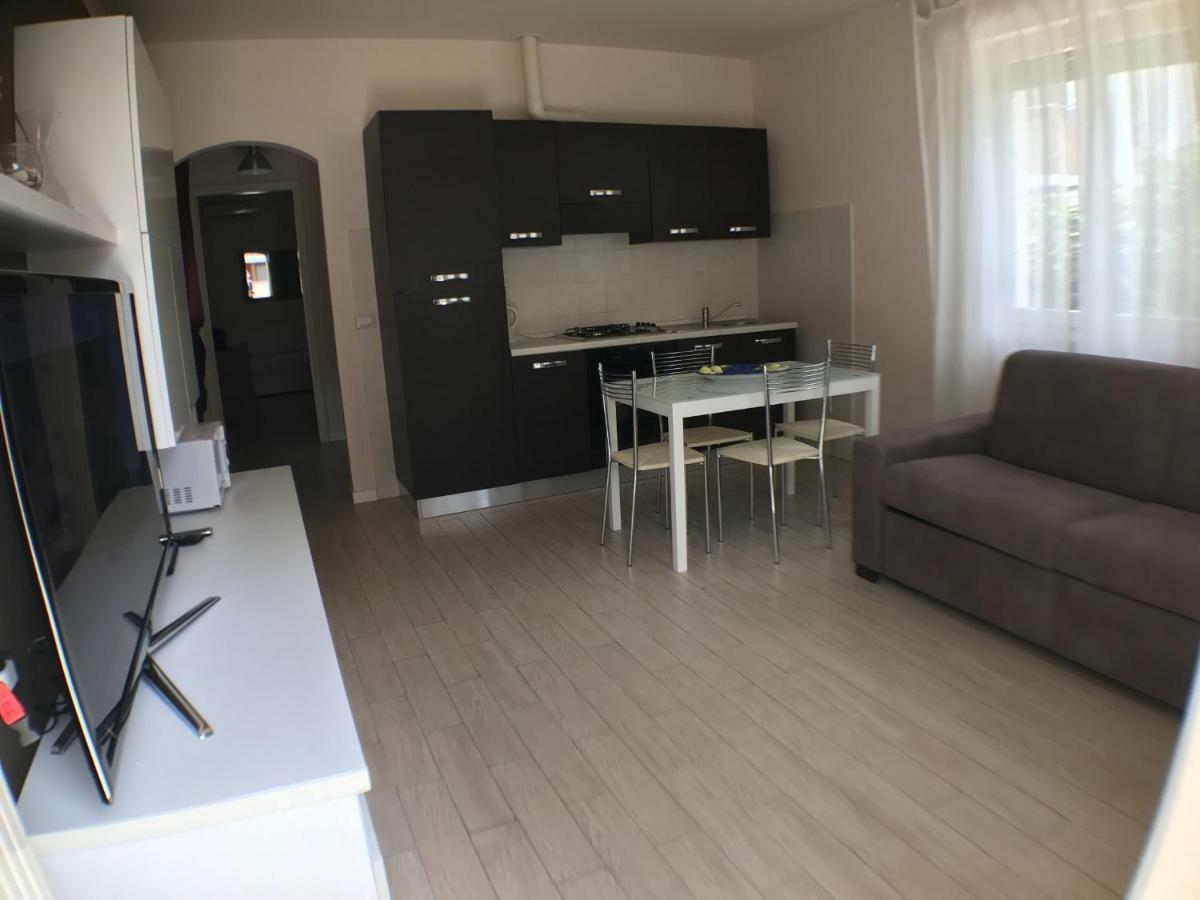 Casa Vacanze Vespucci Torre del Lago Puccini Buitenkant foto