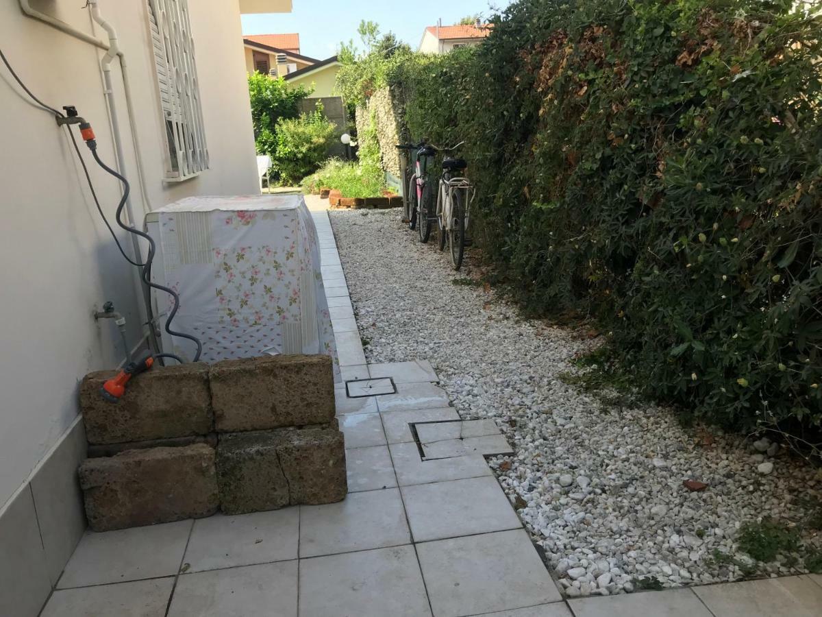 Casa Vacanze Vespucci Torre del Lago Puccini Buitenkant foto